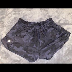 Lululemon camo hotty hot shorts